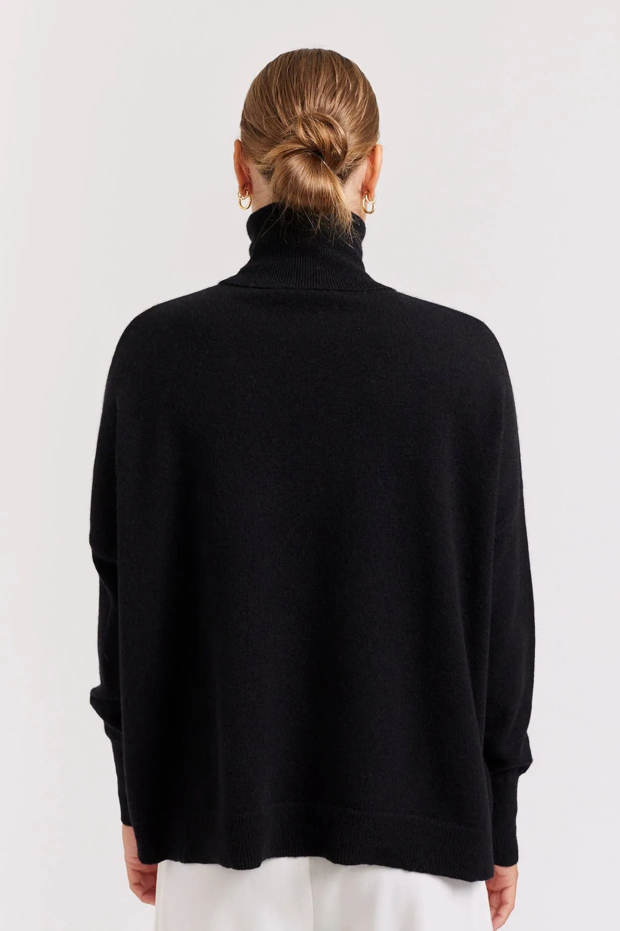 A Polo Bay Cashmere Sweater in Black