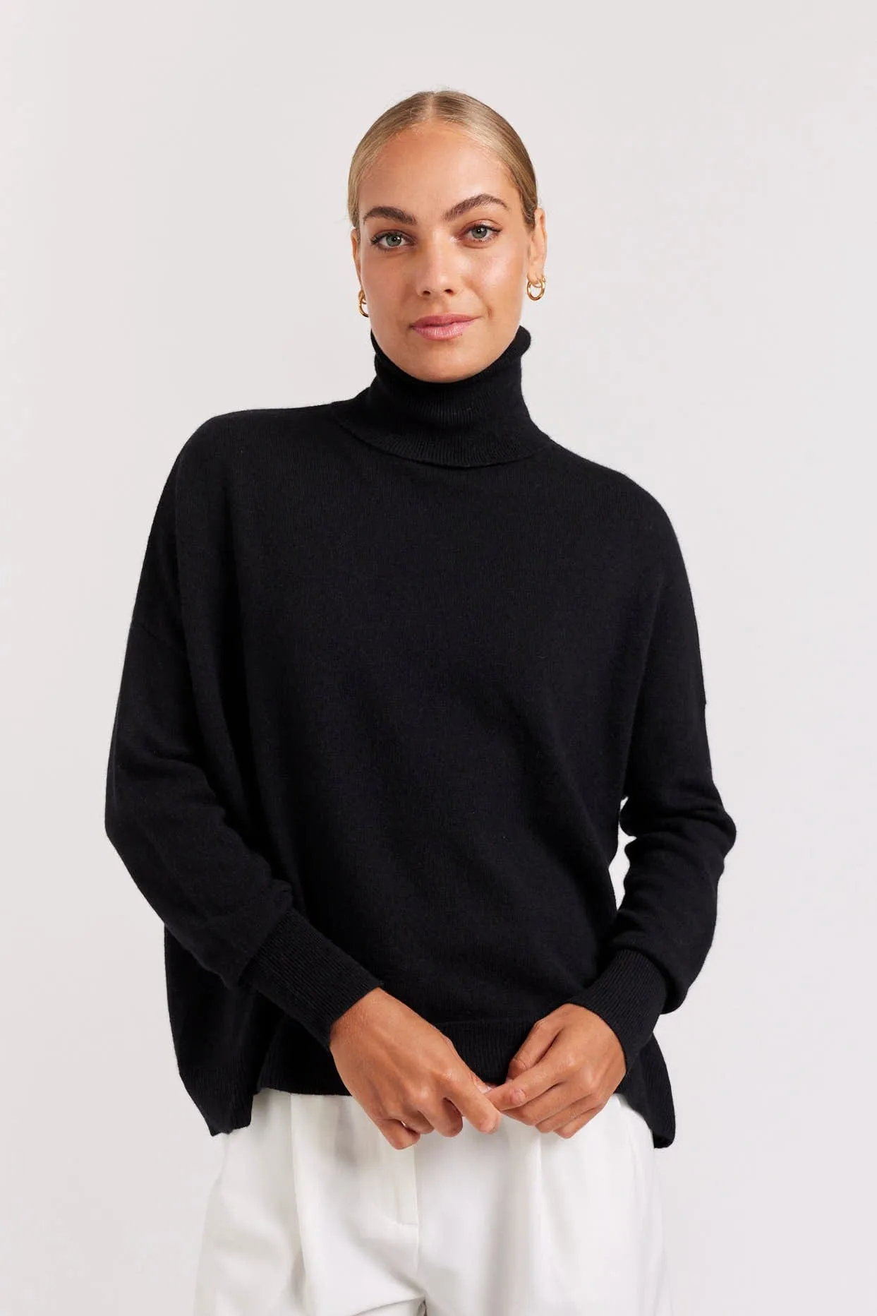 A Polo Bay Cashmere Sweater in Black