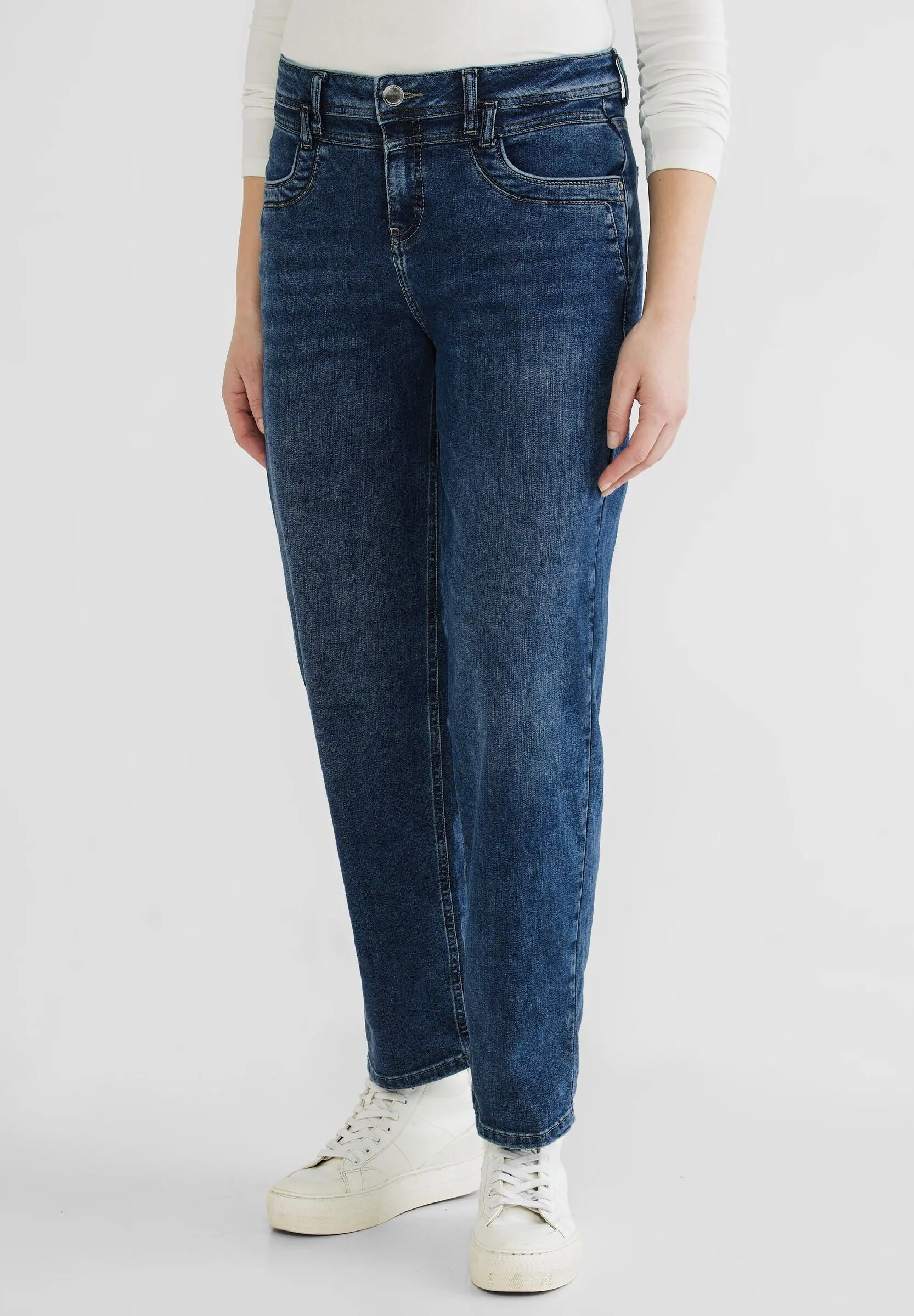 Casual Fit Jeans