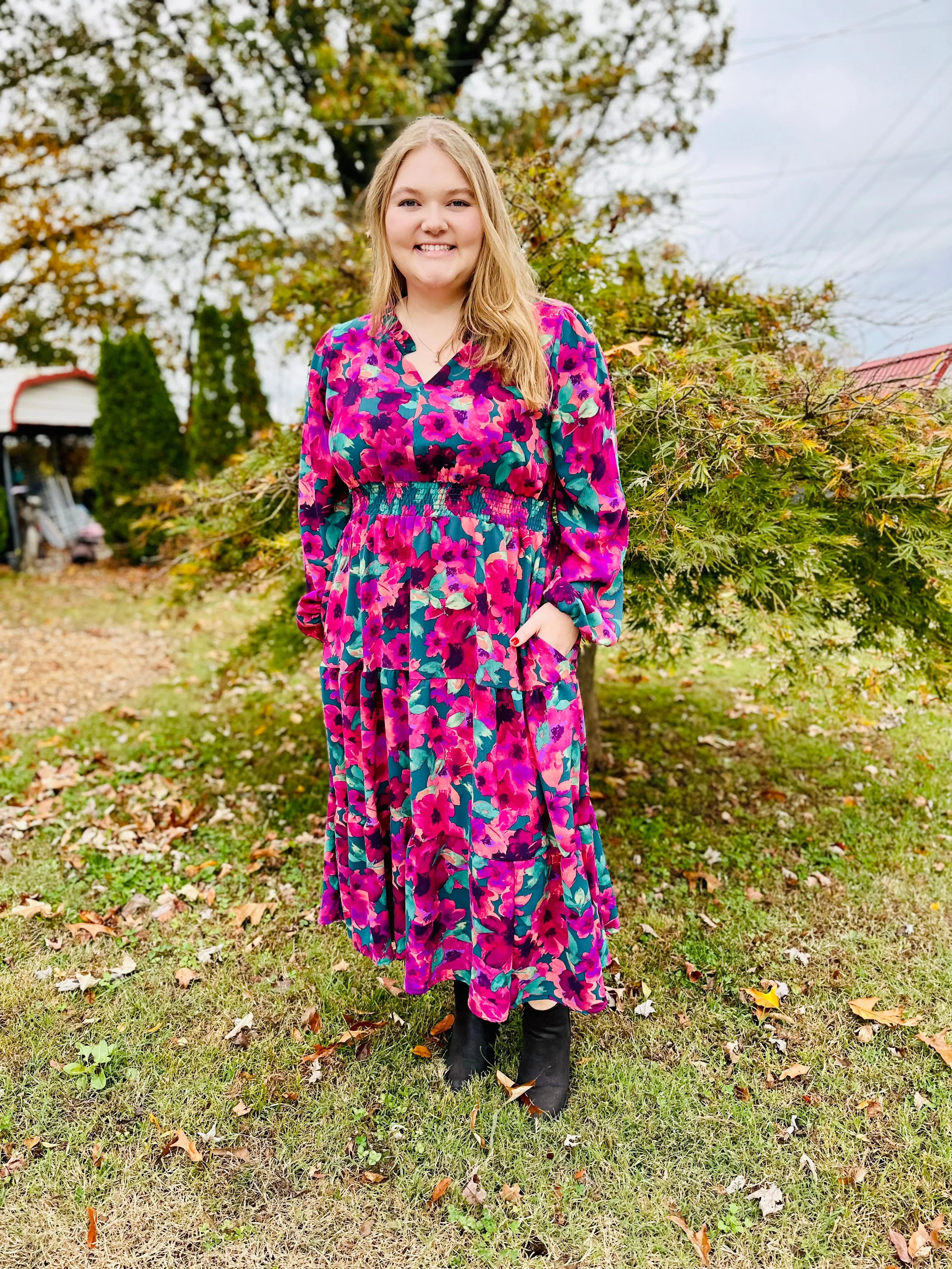 CURVY FLORAL MAXI LENGTH SMOCKED WAIST WOVEN DRESS w/ POCKETS