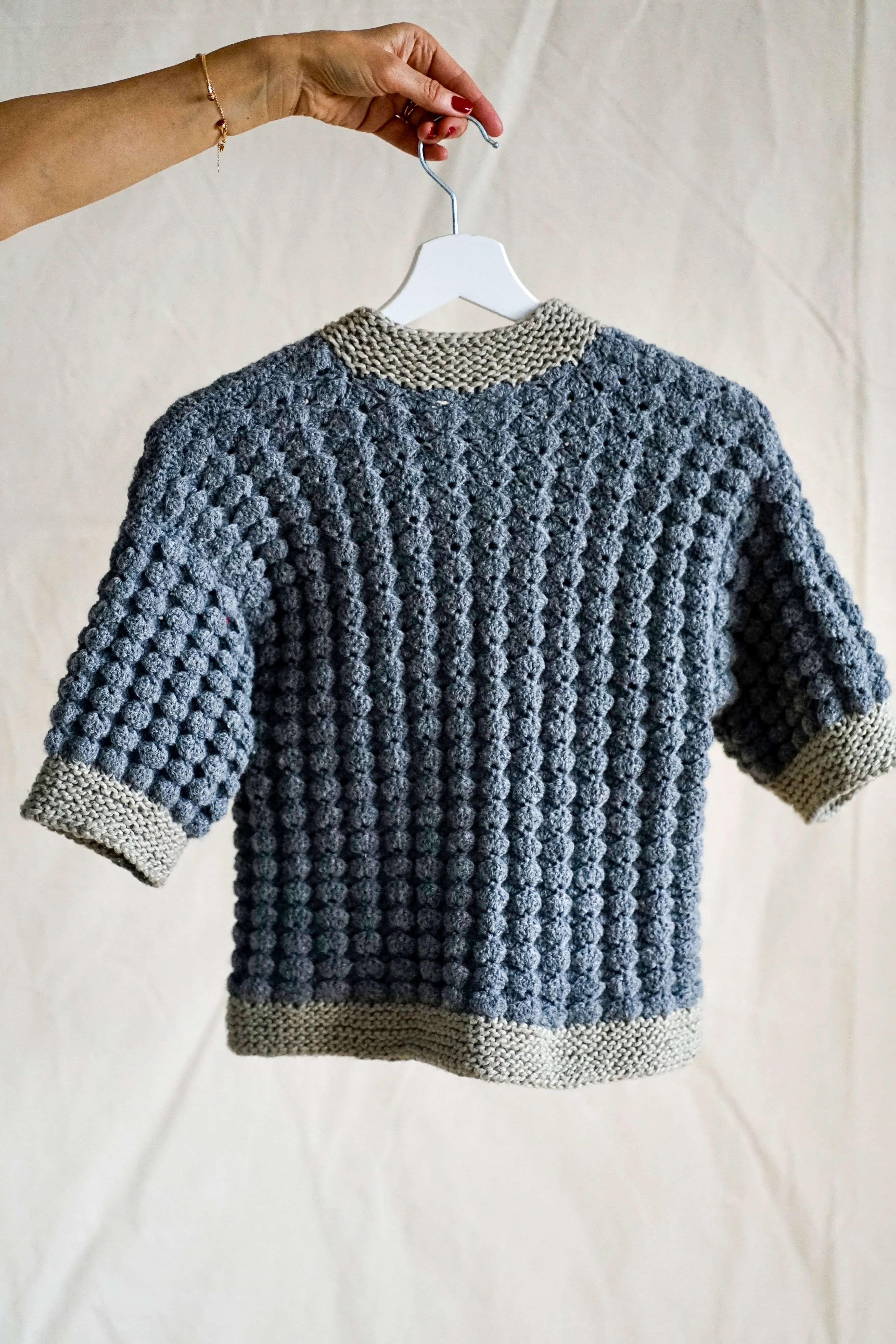 Knitwear No.93. Grey bubble gilet