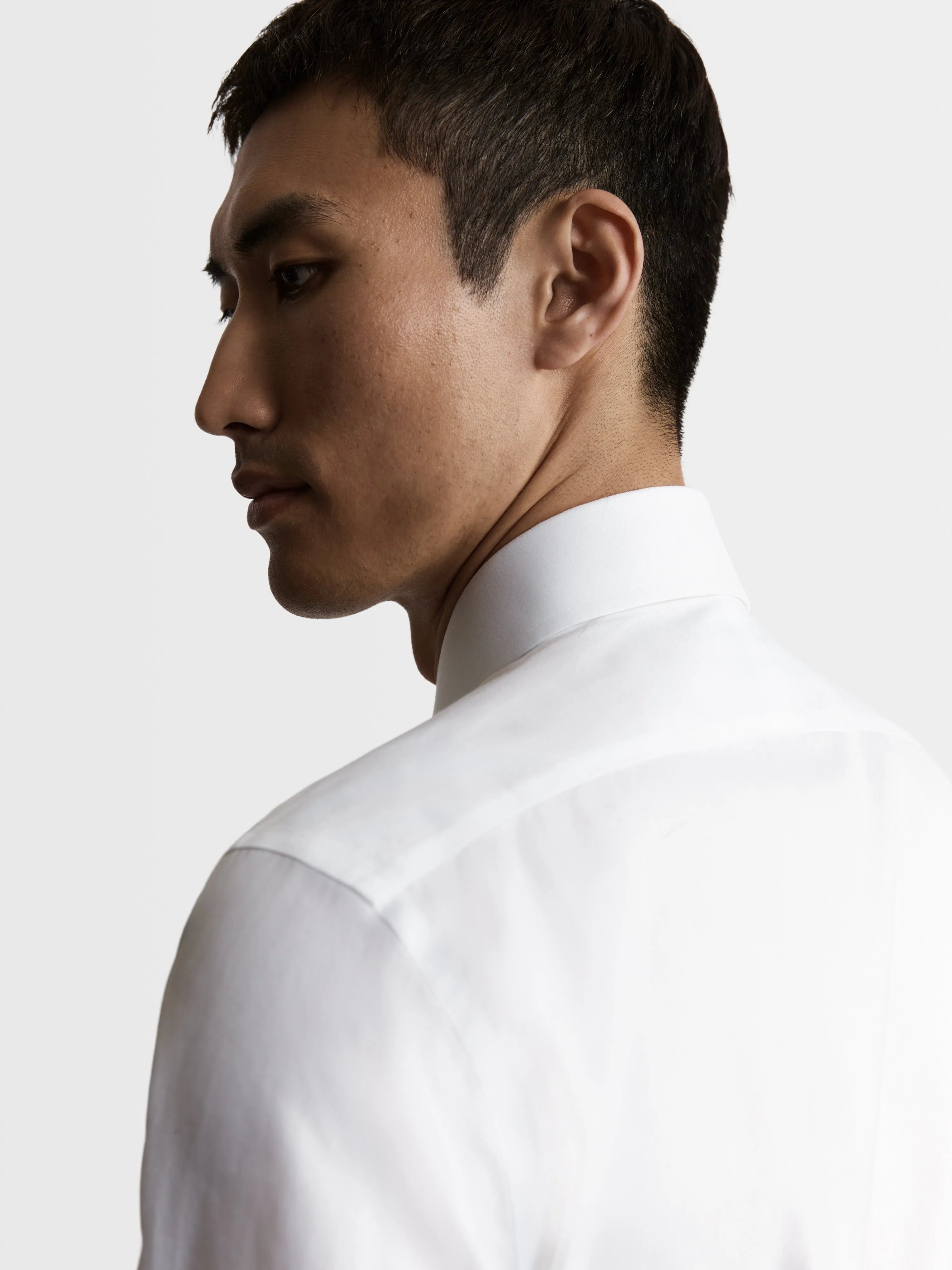 Max Performance White Twill Fitted Single Cuff Classic Collar Shirt