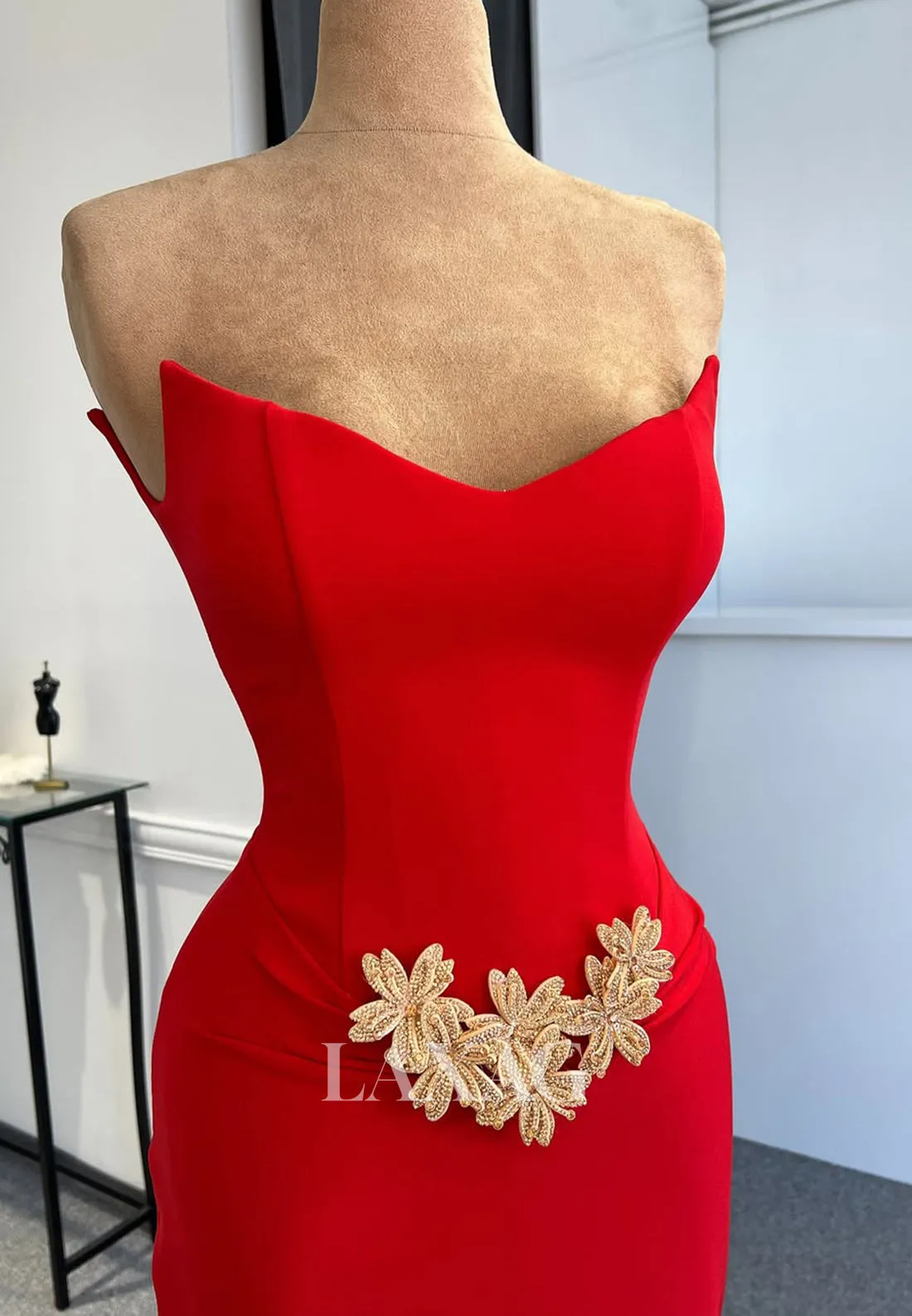 Off-Shoulder V-Neck Sleeveless Satin Formal Gowns Beaded Pleated Mermaid Prom Dress with Sweep Train