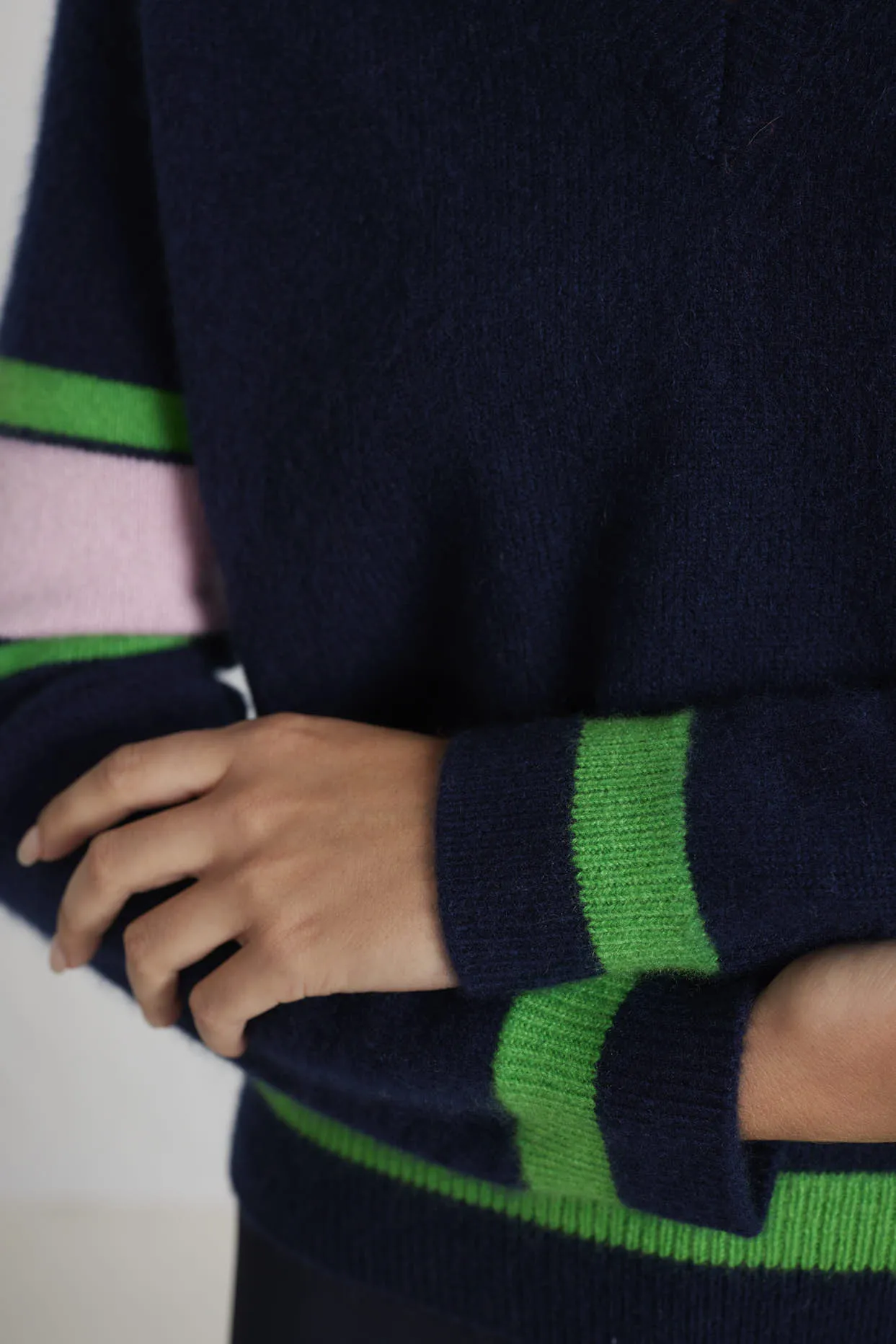 Percy Cashmere Sweater in Midnight Navy